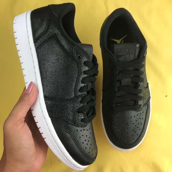 air jordan 1 retro low ns women's shoe